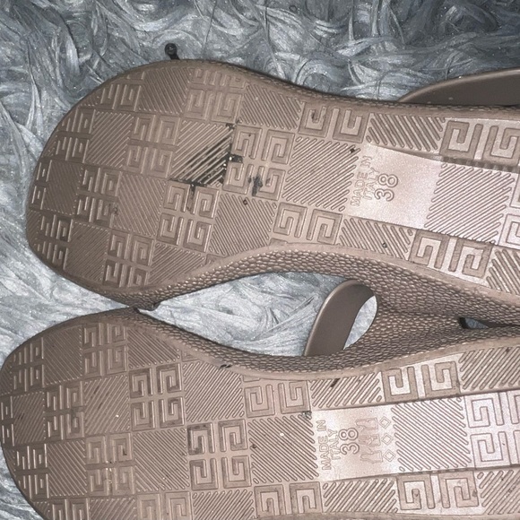 Beautiful givenchy gladiator sandals very good condition - Picture 4 of 7